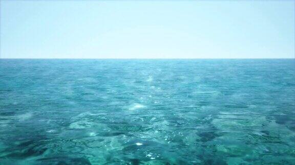 蓝色的海洋景观与小波浪