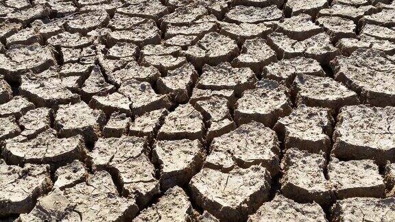 气候变化干旱灾害龟裂的泥土