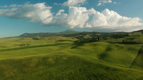 意大利空中景观典型的托斯卡纳空中景观航拍托斯卡纳惊人的风景