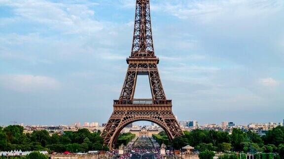 倾斜镜头:巴黎埃菲尔铁塔