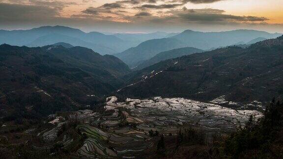 中国的山地和梯田景观光线