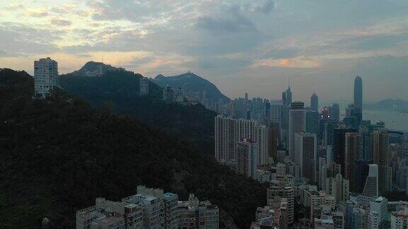 日落时间香港市区交通街道航拍4k