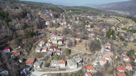 保加利亚Dedevo村鸟瞰图