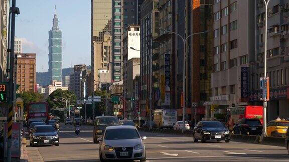 晴朗的一天台北市区交通街道市中心慢镜头全景4k台湾