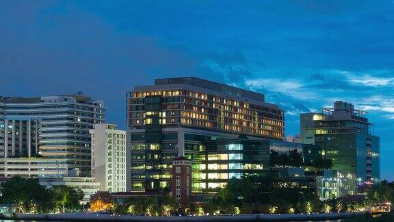 4K延时:曼谷的Siriraj医院大楼