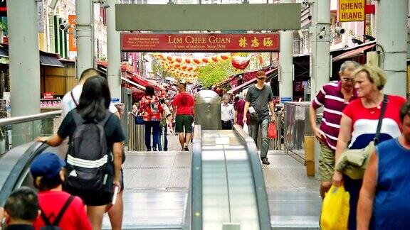 2018年中国新年在新加坡唐人街和旅行者享受旅行