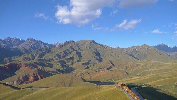 中国青海卓尔山风景名胜区美丽的自然景观