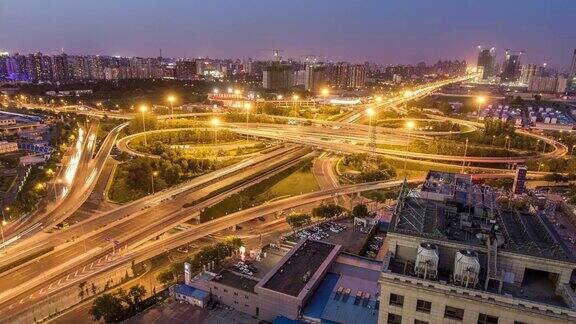 时间推移-北京路交叉口鸟瞰图白天到夜晚的过渡(WS)