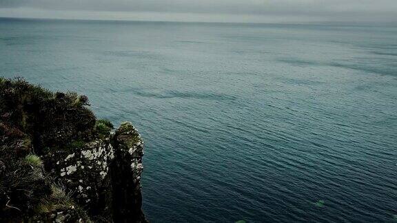 斯凯岛的苏格兰短裙岩