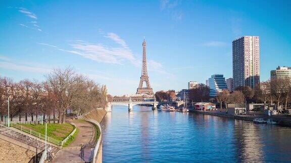 法国阳光明媚的早晨巴黎前塞纳街区埃菲尔铁塔全景4k时间的流逝