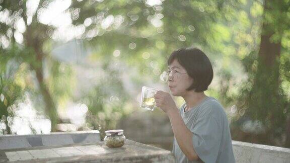 亚洲女性早茶