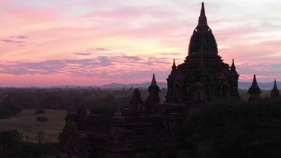 鸟瞰缅甸蒲甘惊人的日落