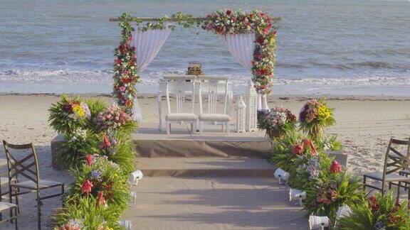 海滩上的婚礼祭坛