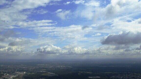 从直升机上俯瞰法兰克福的风景