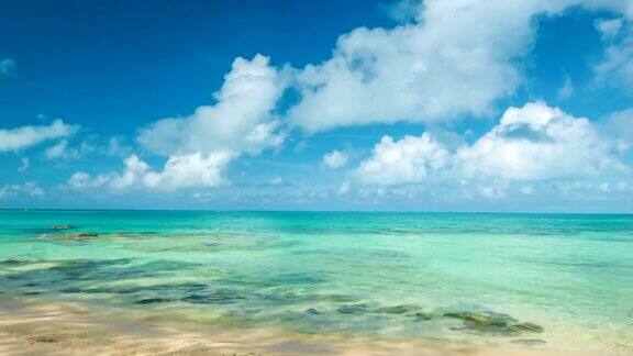横穿百慕大热带水域