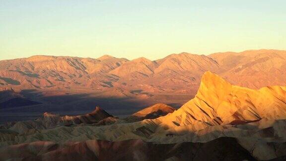 日出荒地阿玛戈萨山脉死亡谷扎布里斯基点