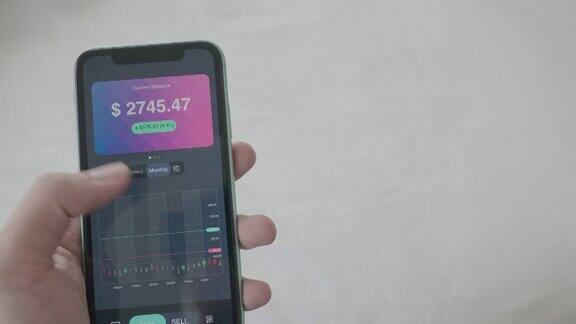 千禧一代使用移动应用程序检查加密货币投资