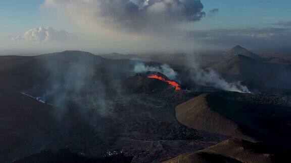 冰岛Fagradalsfjall火山喷发的鸟瞰图