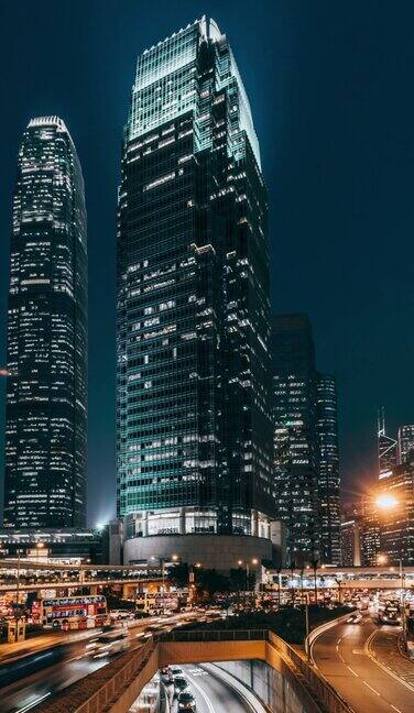 香港城市交通由黄昏至夜晚