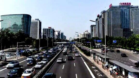 中国北京2014年8月13日:中国北京二环路附近的交通繁忙