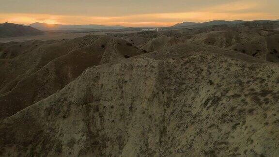 日落时莫雷诺山谷的空中全景