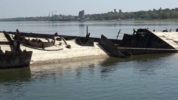 多瑙河的沉船残骸