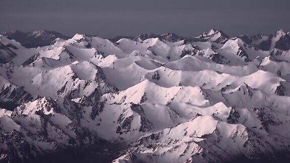 高加索山脉的厄尔布鲁斯山