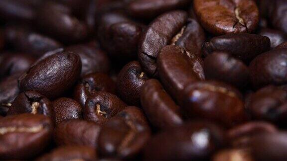 多莉拍摄:4K近距离的咖啡豆在动态