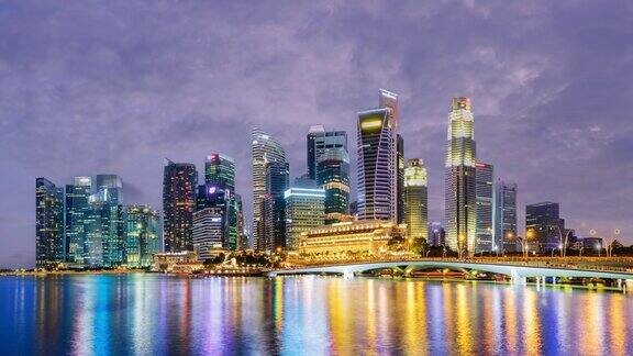 新加坡城市景观的时间流逝在晚上滨海湾地区
