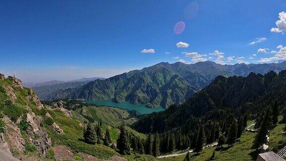 新疆天山的天湖