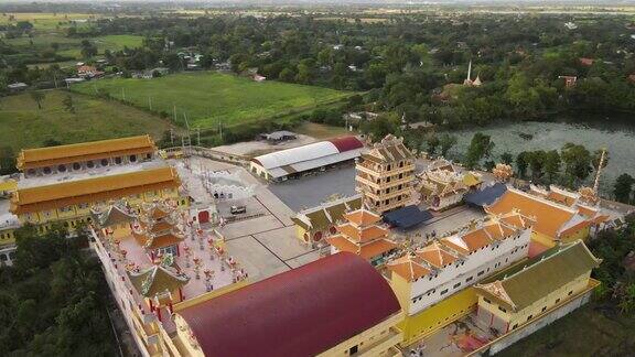 鸟瞰图Nakaraja神社在塔克里区那空沙旺省泰国