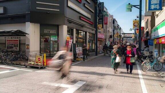 在日本东京品川东岸吉座购物街挤满了游客