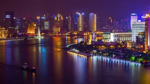 夜光照亮上海交通河湾倒影屋顶4k时间流逝中国