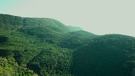 Saros海湾Canakkale的绿色山丘和蓝天美景Canakkale土耳其11152018