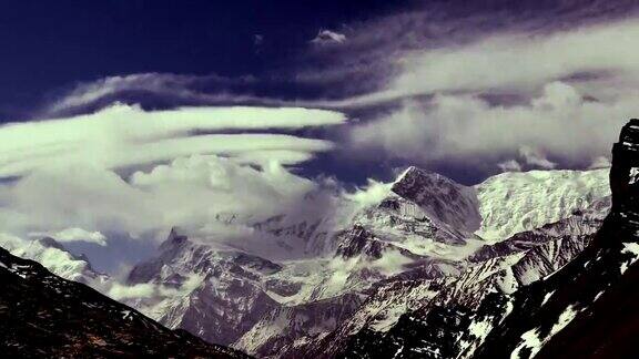 延时喜玛拉雅山脉的诞生云