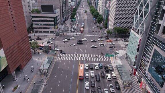 无人机拍摄的韩国首尔市江南路