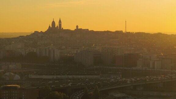 巴黎夏日的空中日落聚焦在埃菲尔铁塔和巴黎圣心教堂