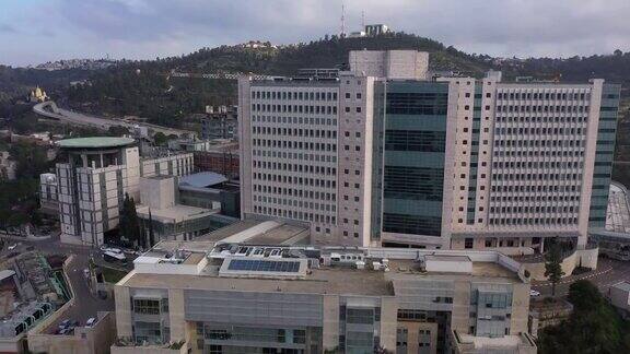 哈大沙einkerem医院在耶路撒冷山区鸟瞰