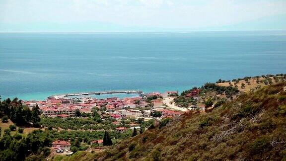 俯视图NeaSkioni村卡桑德拉半岛哈尔基迪基希腊