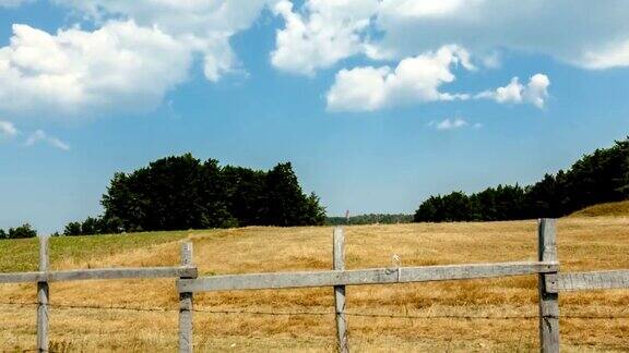 4千块农场的旧篱笆