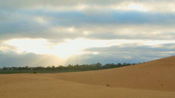 早晨日出沙丘沙漠澳大利亚内陆景观