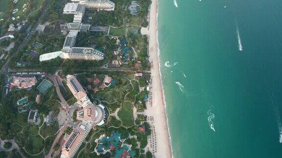 无人机鸟瞰亚龙湾海滩日落三亚海南中国