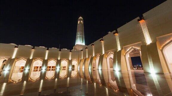 夜晚照明多哈城市清真寺大厅外部全景4k时间流逝卡塔尔