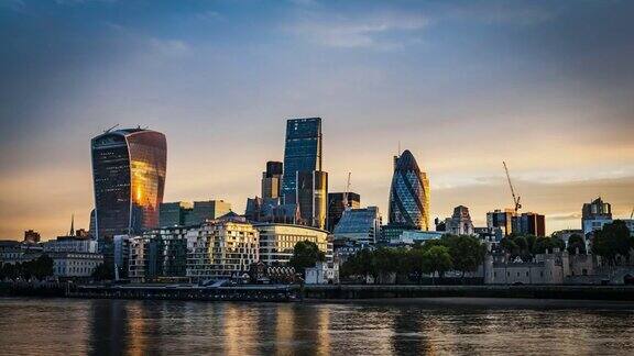 伦敦城上空的黎明时光