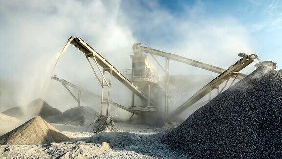破碎机(石英石破碎机)用于露天矿和加工厂的碎石、砂石和碎石