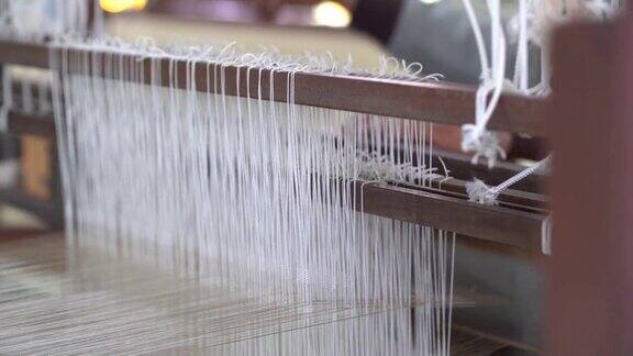 传统手工织造丝绸
