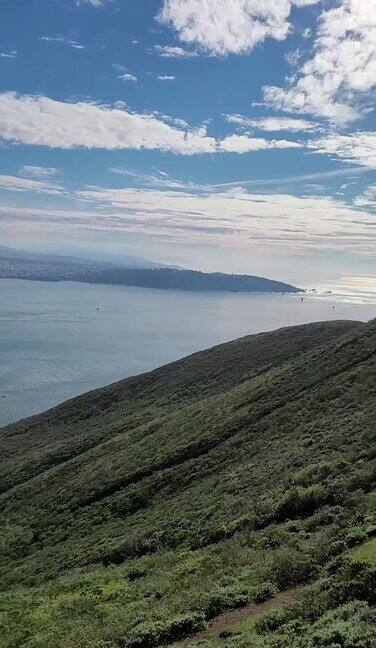 旧金山和金门大桥的景色