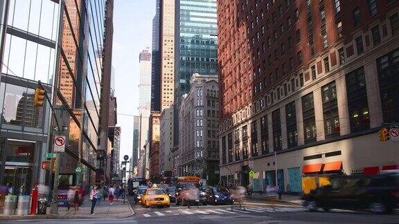 曼哈顿上城区的交通街道距离纽约有4k时间