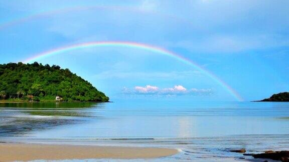 彩虹在海
