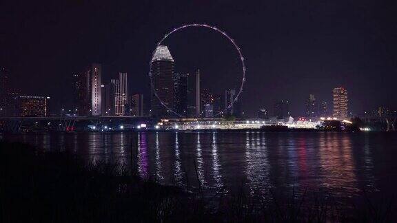 新加坡的延时飞行与摩天大楼的夜景